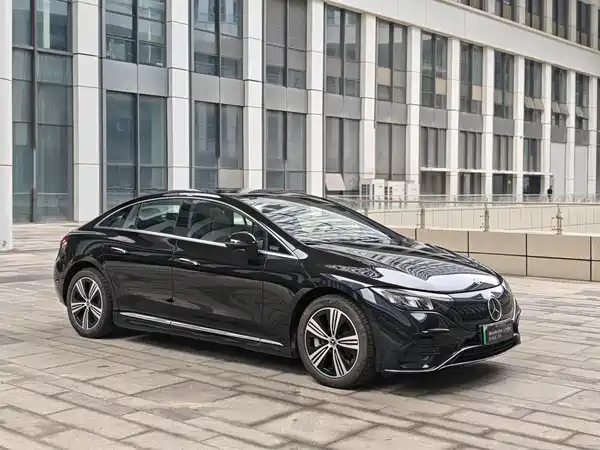 Mercedes-Benz EQE 2025