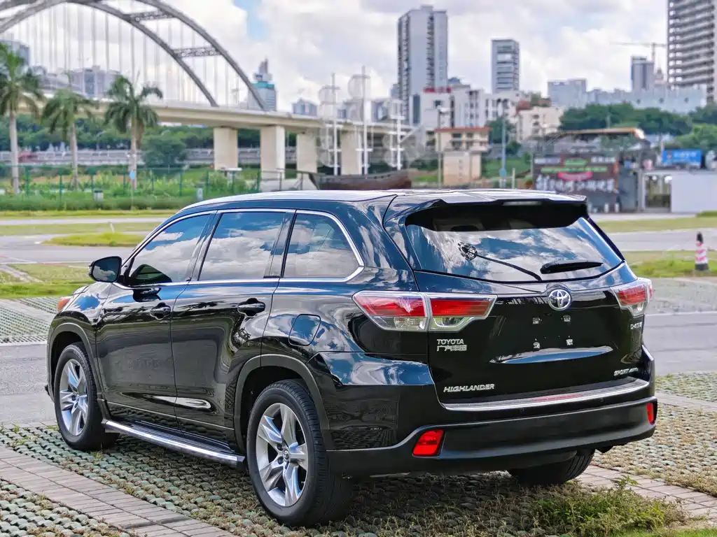 Toyota Highlander 2016