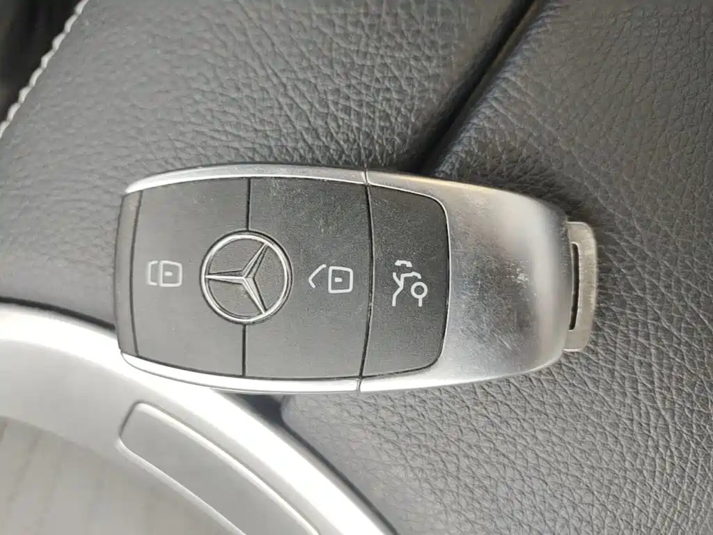 Mercedes-Benz C-Class 2021 — фото 17
