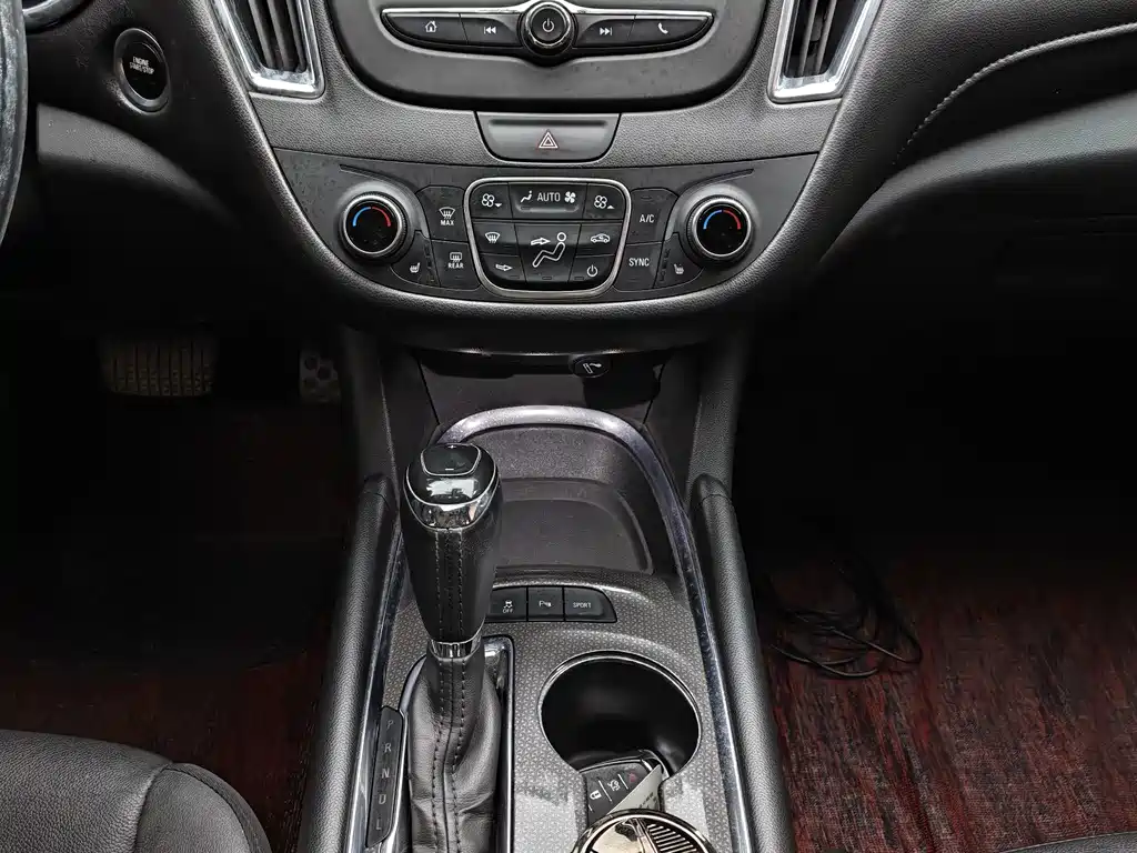 Chevrolet Malibu XL 2017 — фото 14