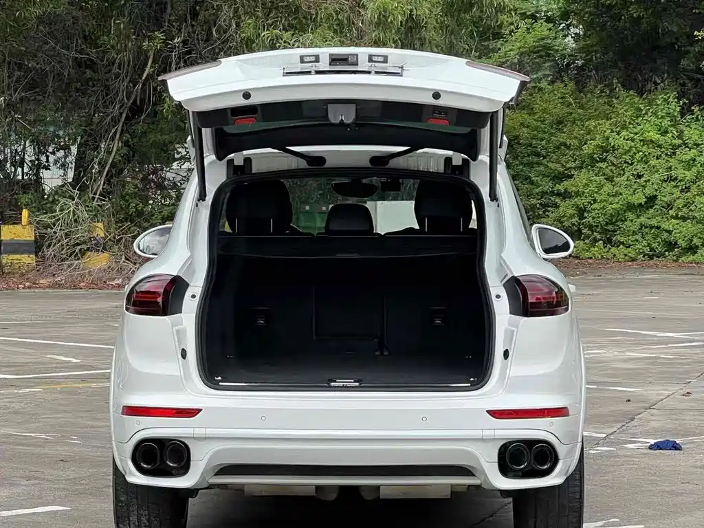 Porsche Cayenne 2016 — фото 9