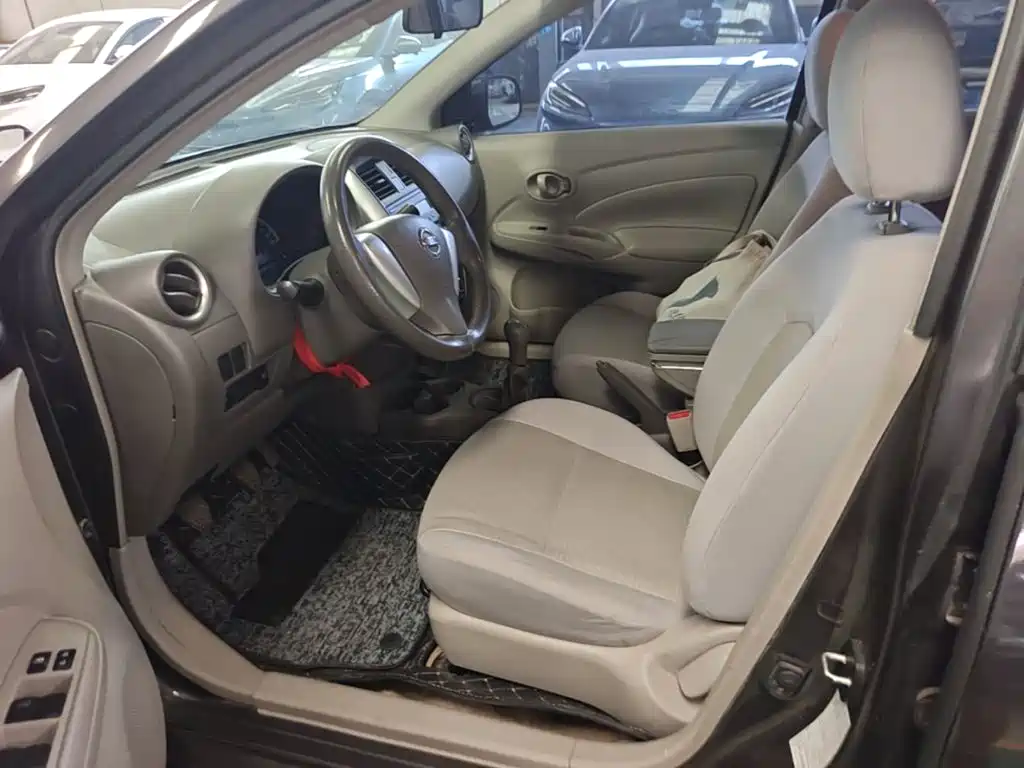Nissan Sunny 2015 — фото 15