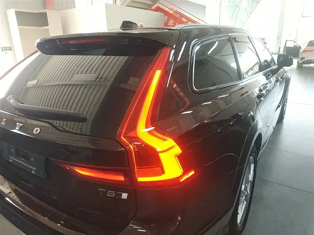 Volvo V90 2019 — фото 8