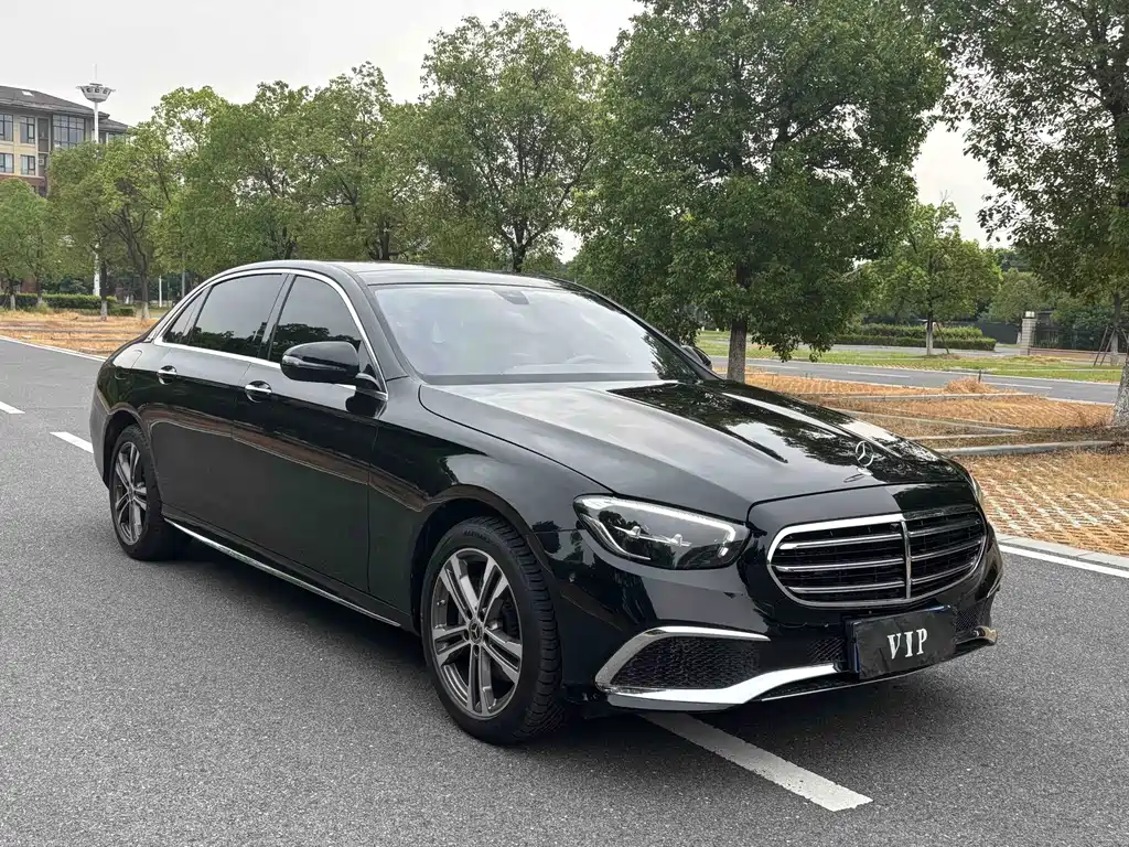 Mercedes-Benz E-Class 2022