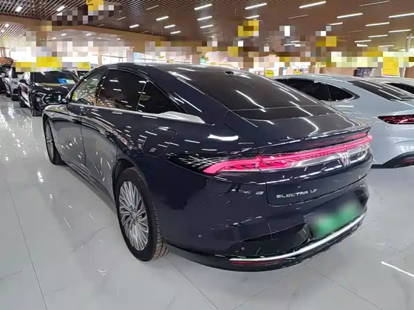 Buick Zhijing L7 2025