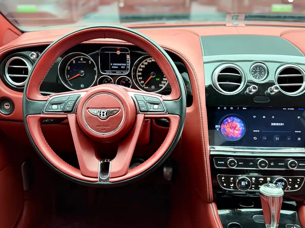 Bentley Continental 2010 — фото 11