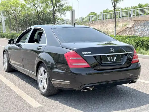 Mercedes-Benz S-Class 2013