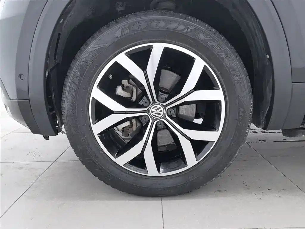 Volkswagen Teramont 2017 — фото 17