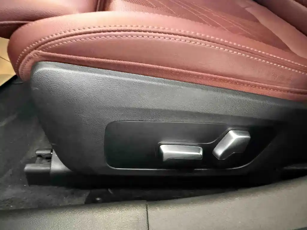 BMW 3 Series 2023 — фото 15