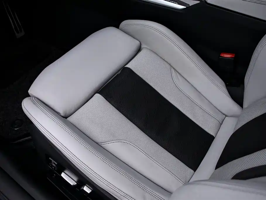 BMW M4 2023 — фото 12