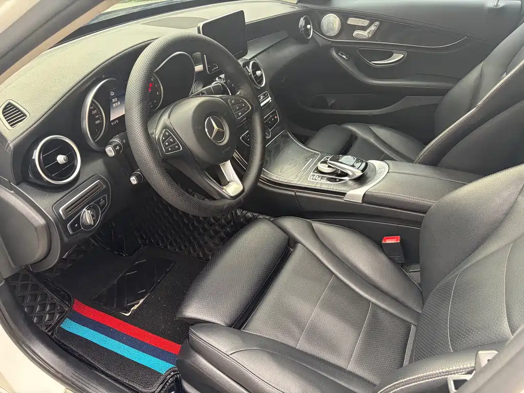 Mercedes-Benz C-Class 2018 — фото 13