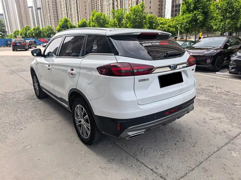 Geely Boyue 2018 — фото 12