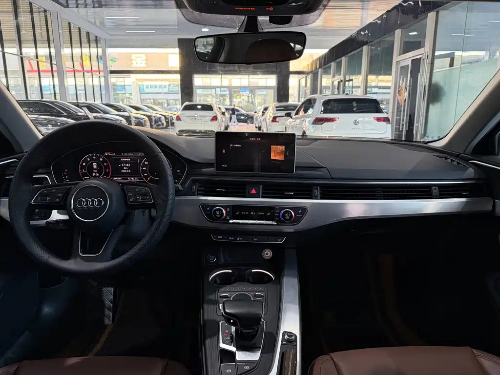 Audi A4L 2017 — фото 8