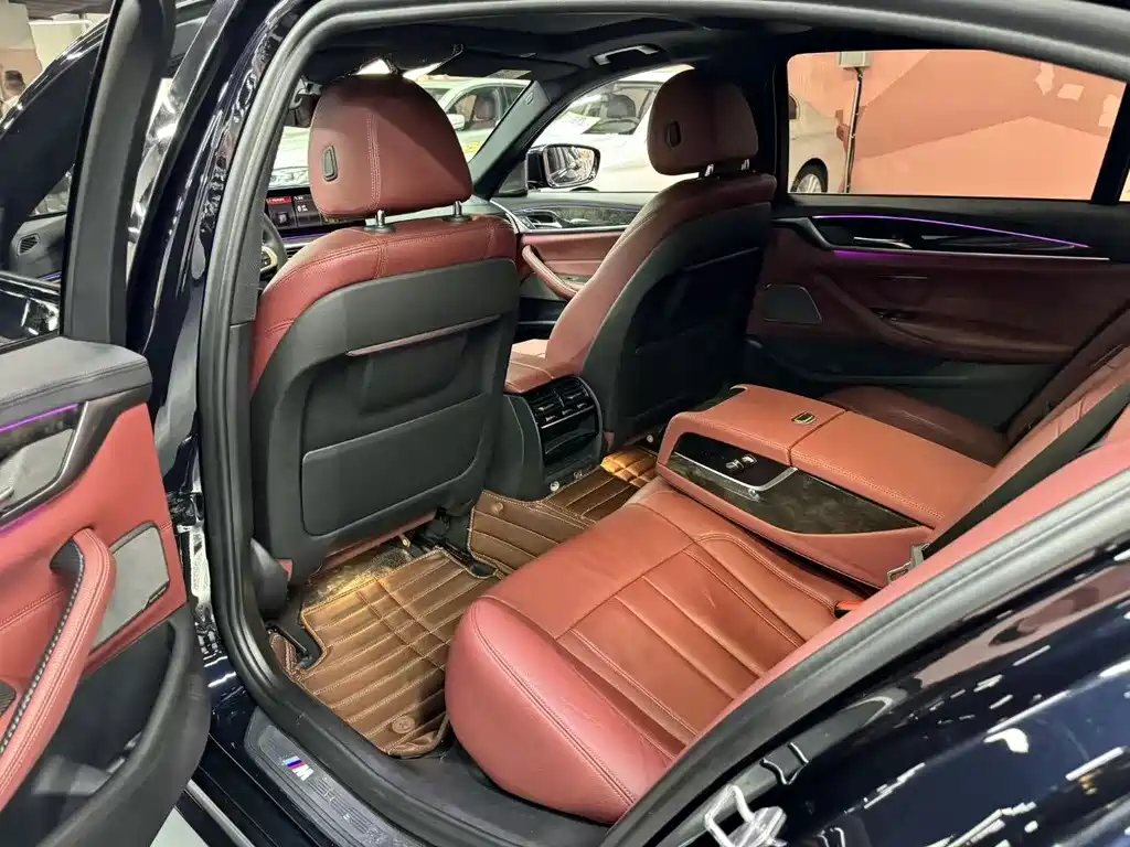 BMW 5 Series 2019