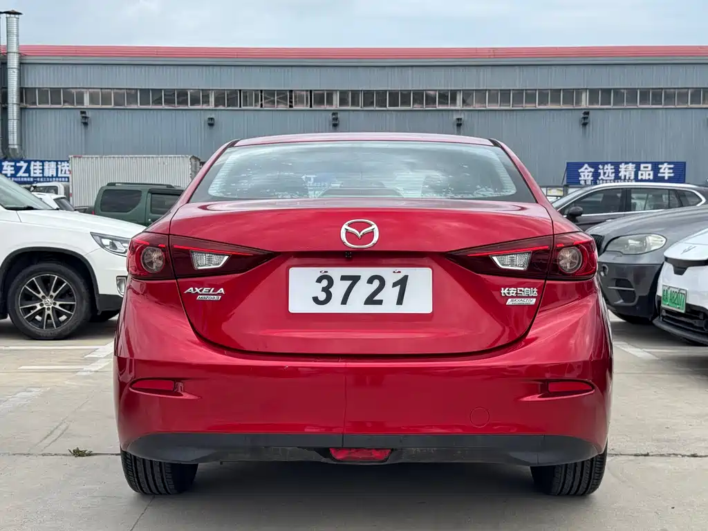 Mazda 3 Axela 2016