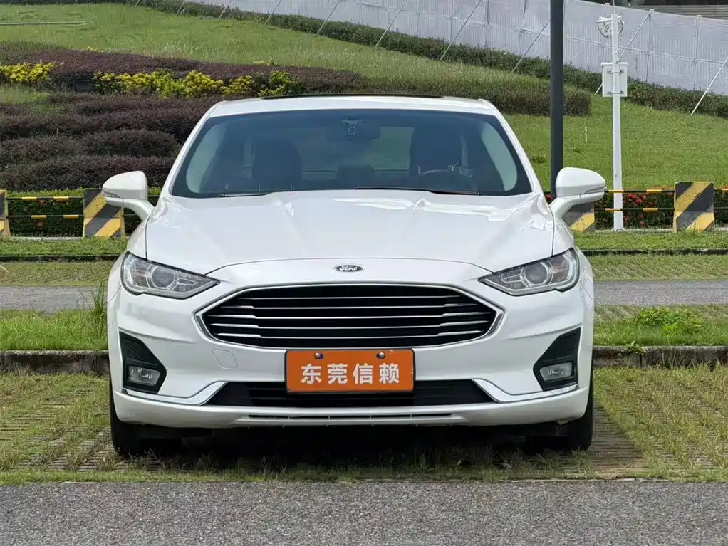 Ford Mondeo 2020 — фото 3