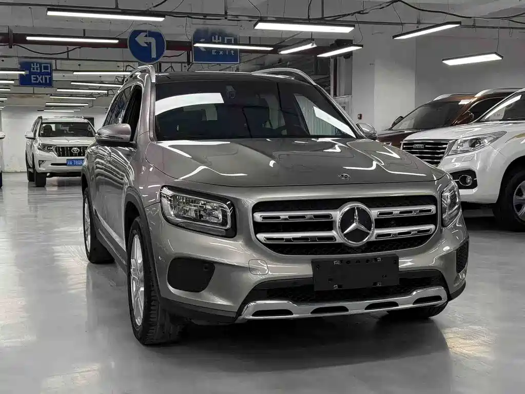 Mercedes-Benz GLB 2021