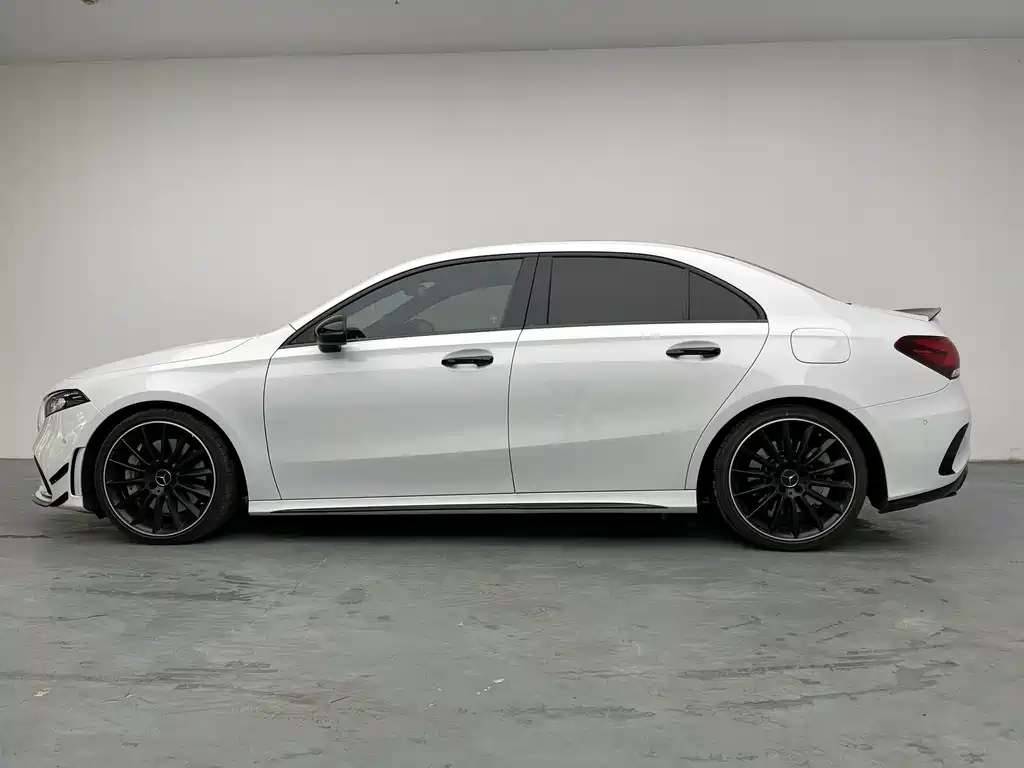 Mercedes-Benz A-Class AMG 2021 — фото 10