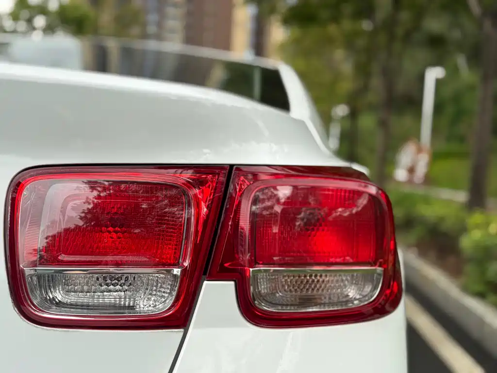 Chevrolet Malibu 2014 — фото 16