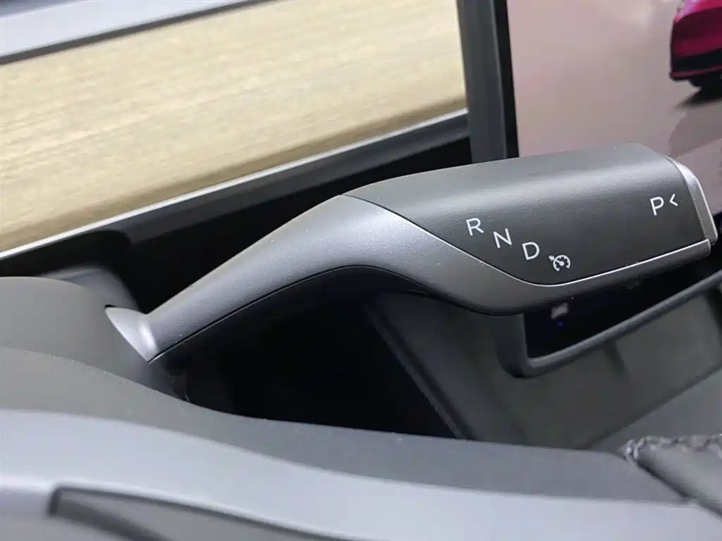Tesla Model Y 2023 — фото 20