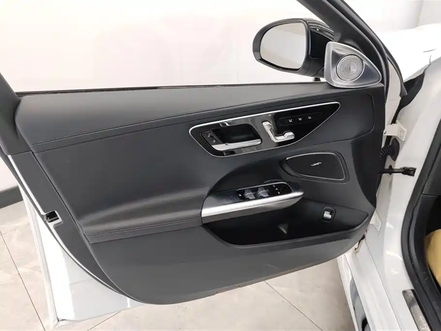 Mercedes-Benz C-Class 2022 — фото 7