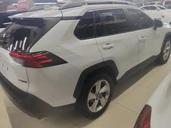 Toyota RAV4 2021