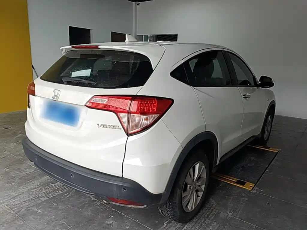 Honda Vezel 2016