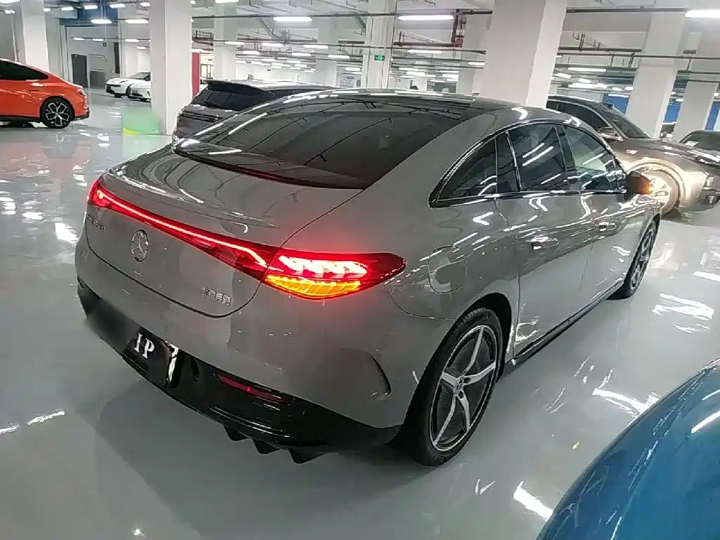 Mercedes-Benz EQE 2024