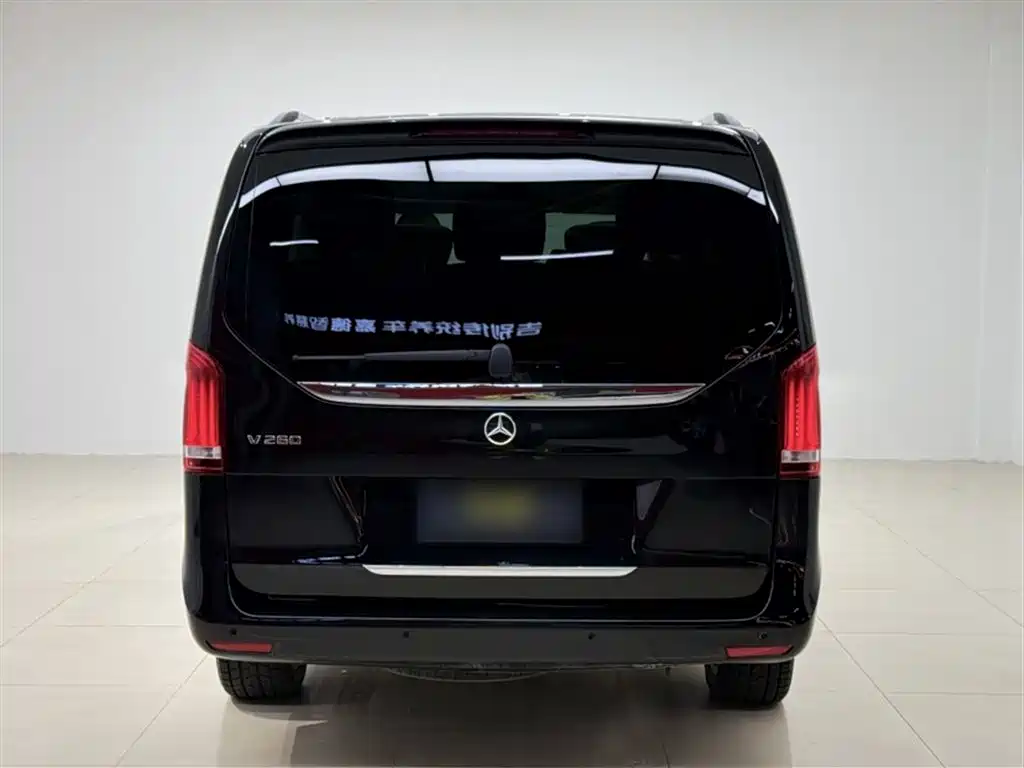 Mercedes-Benz V-Class 2022 — фото 15