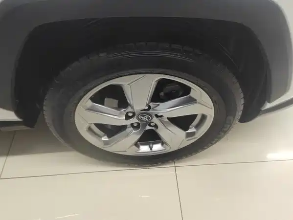 Toyota RAV4 2021
