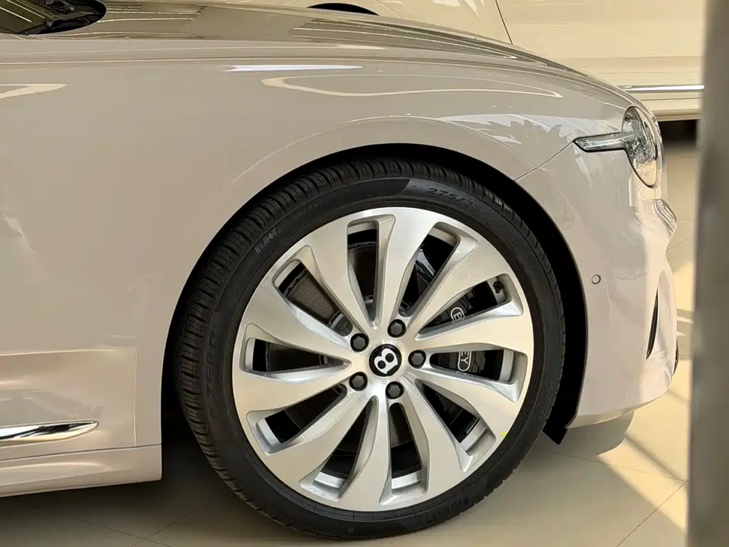 Bentley Continental PHEV — фото 6