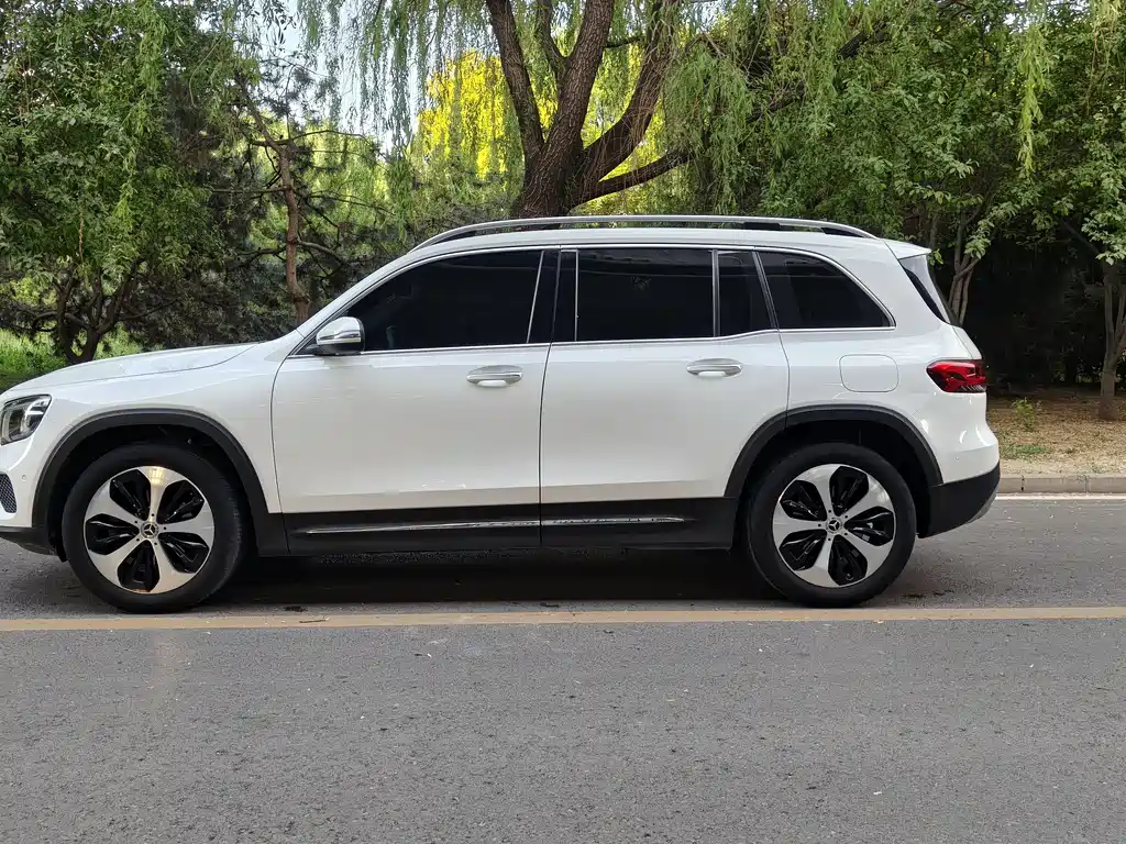 Mercedes-Benz GLB 2021 — фото 15