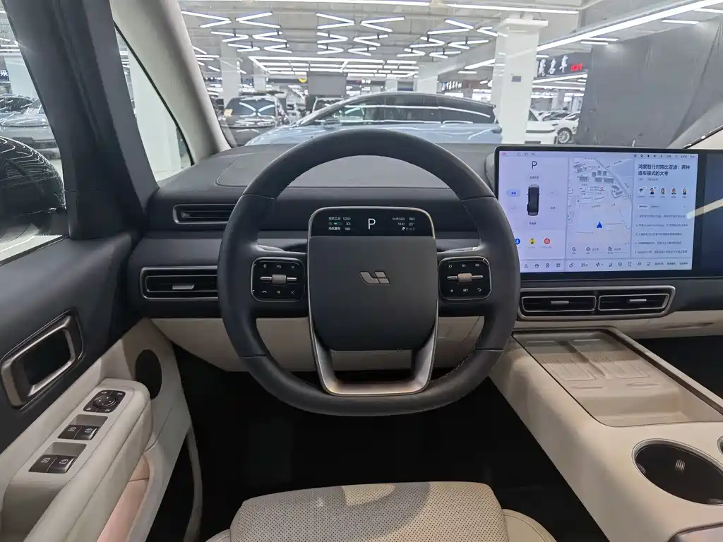 Li Auto Li MEGA 2025
