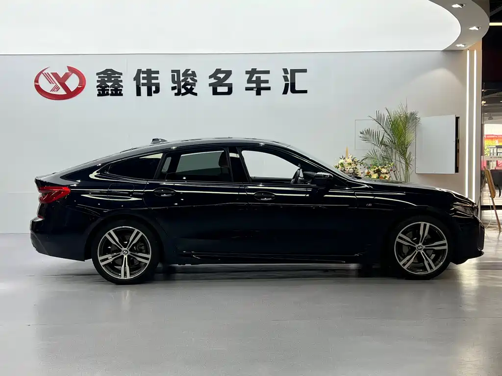 BMW 6 Series GT 2024 — фото 15