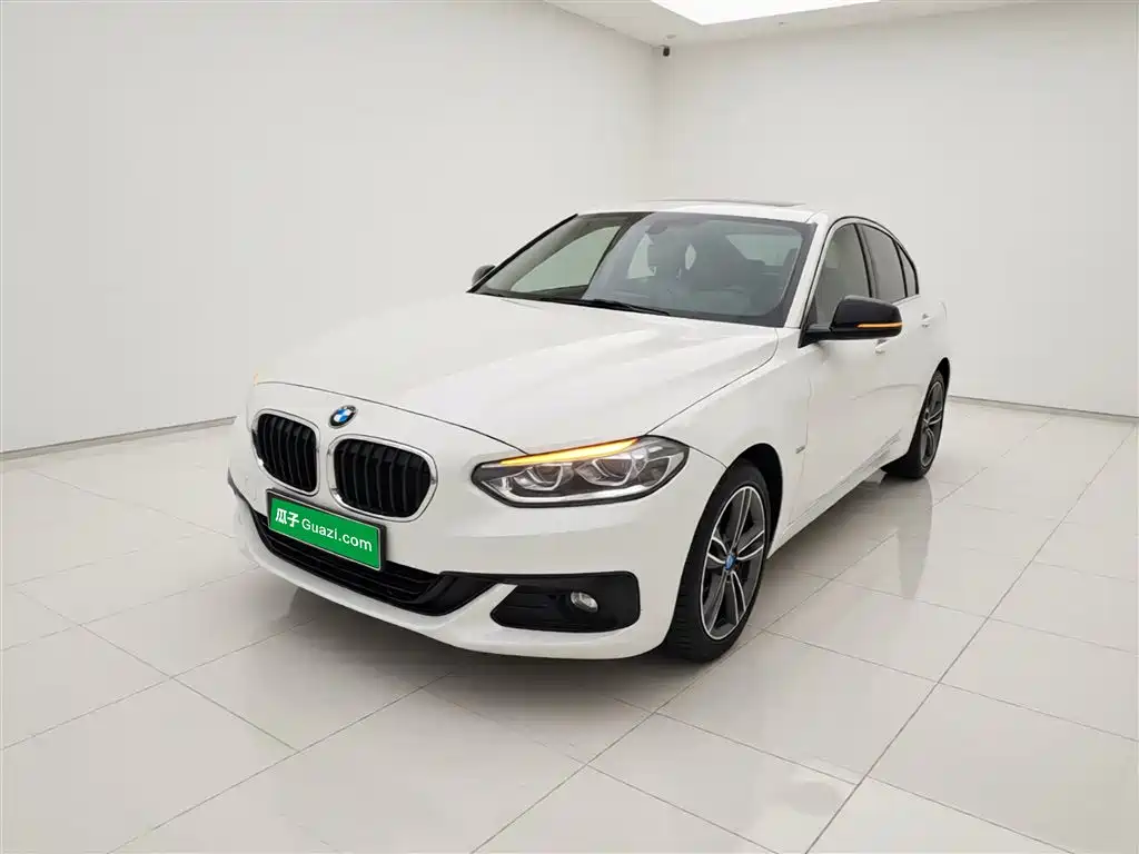 BMW 1 Series 2018 — фото 2