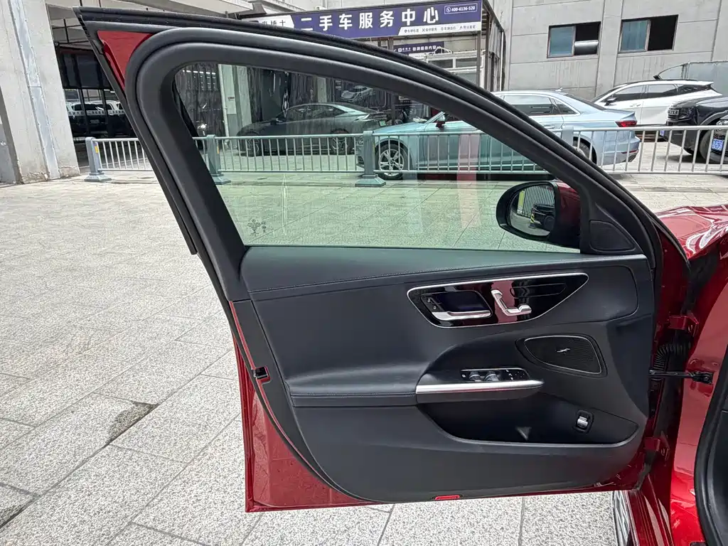 Mercedes-Benz C-Class 2021