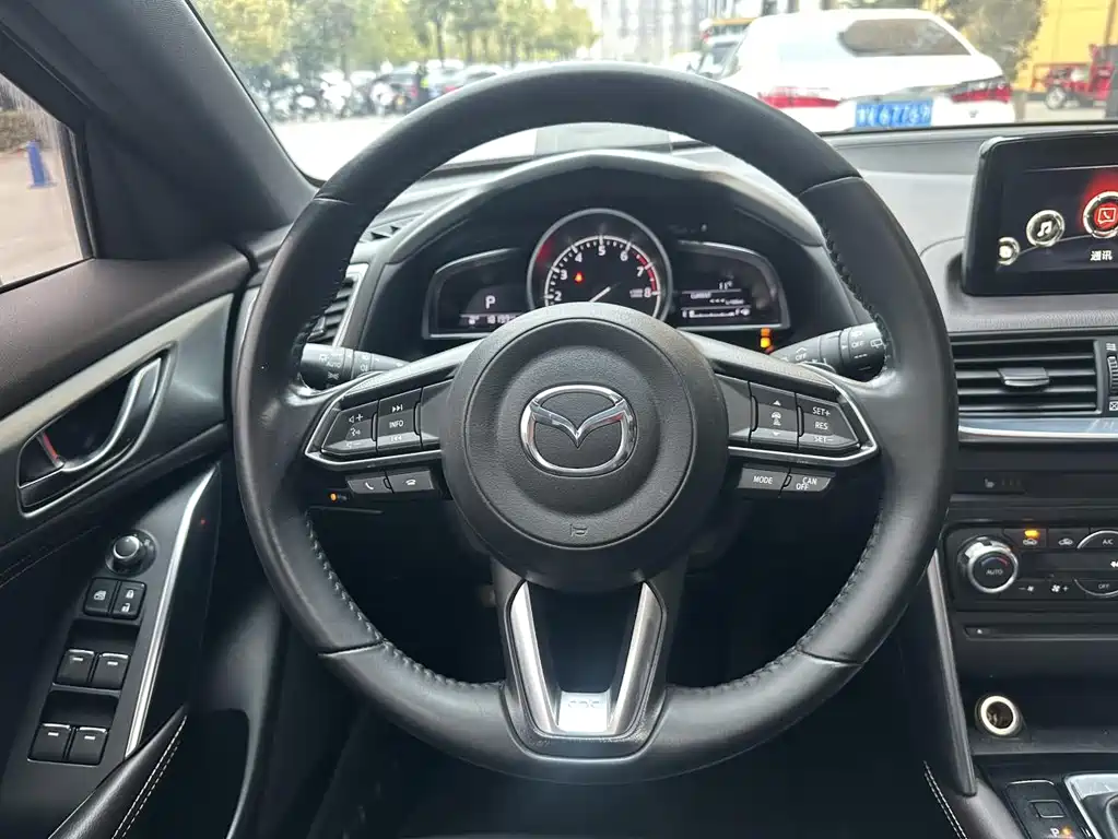 Mazda CX-4 2019 — фото 13