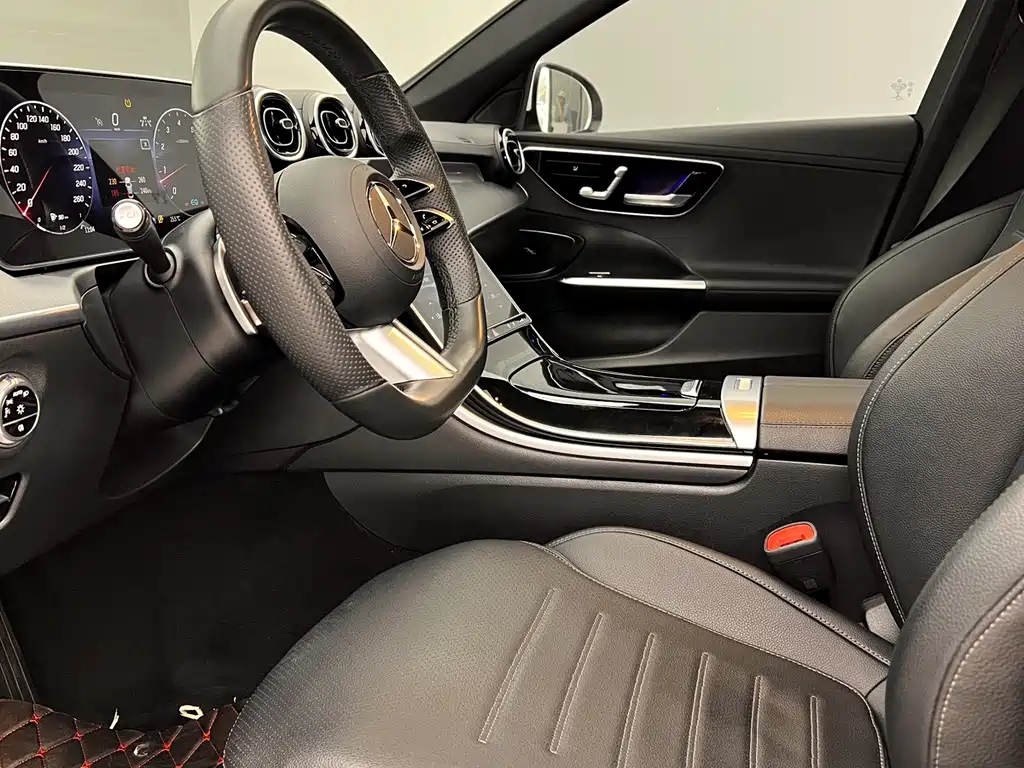 Mercedes-Benz C-Class 2023 — фото 25