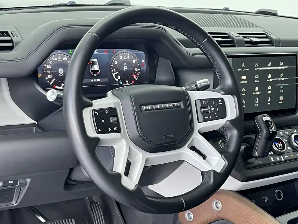Land Rover Defender 2021
