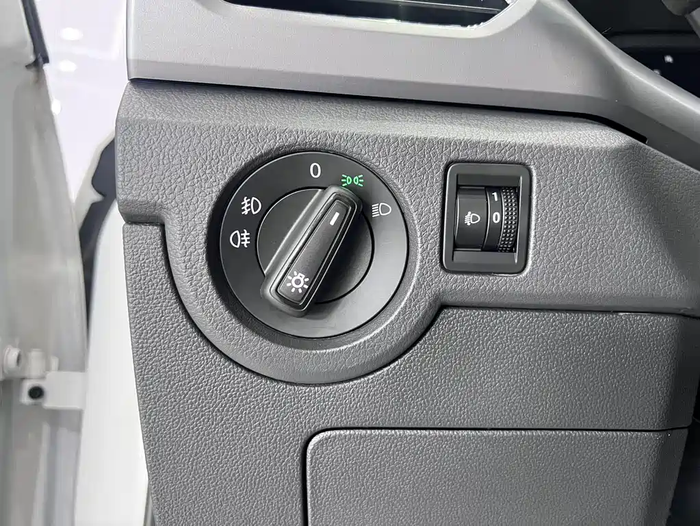 Volkswagen T-Cross 2022 — фото 9