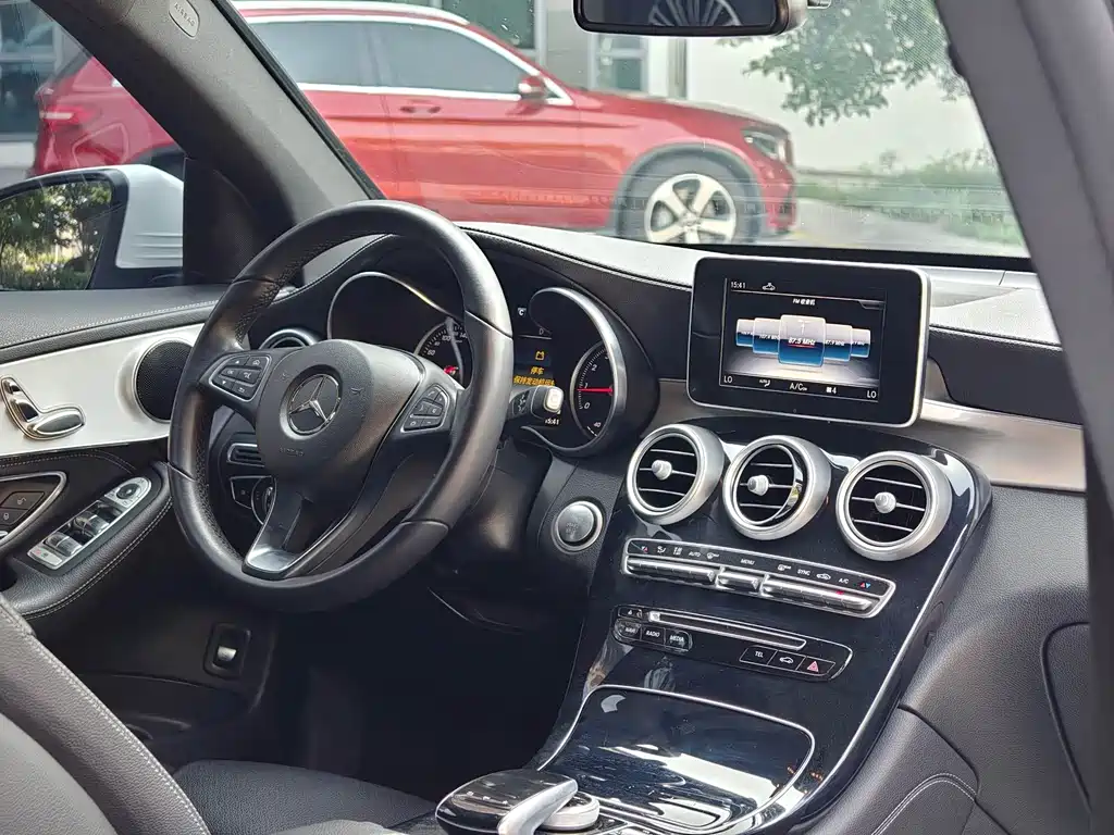 Mercedes-Benz GLC 2019 — фото 9