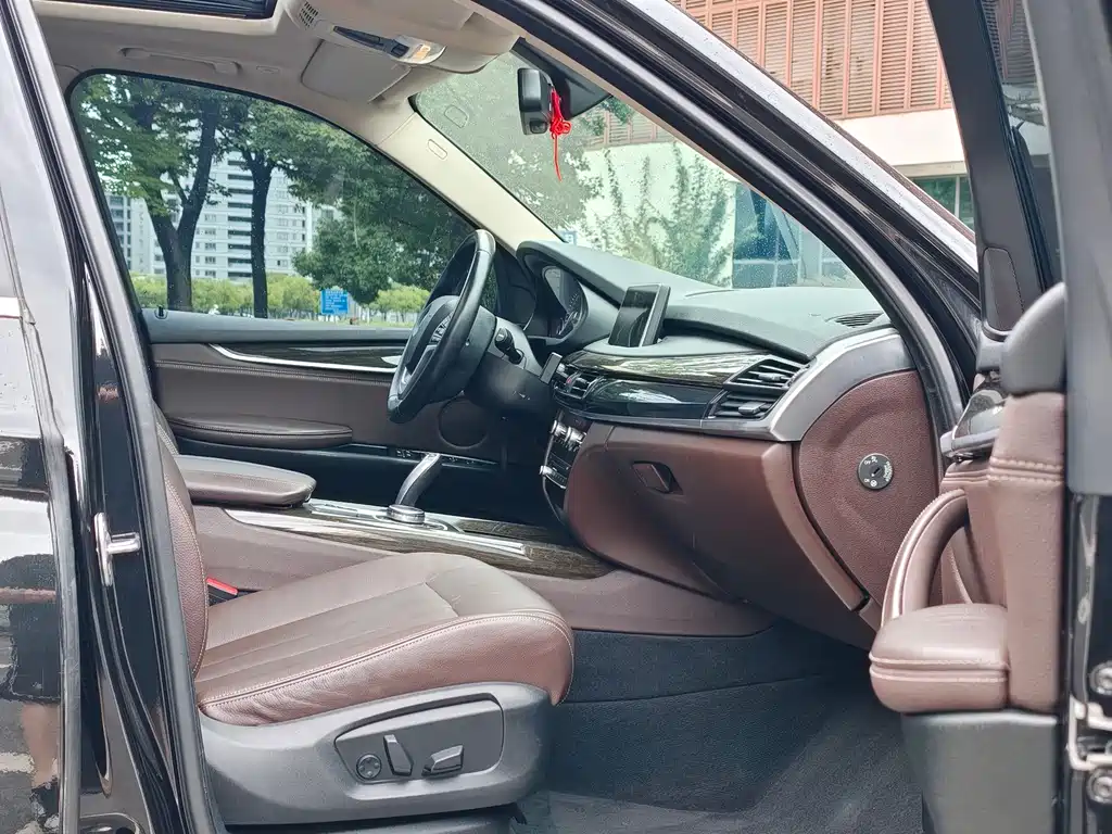 BMW X5 2015 — фото 9