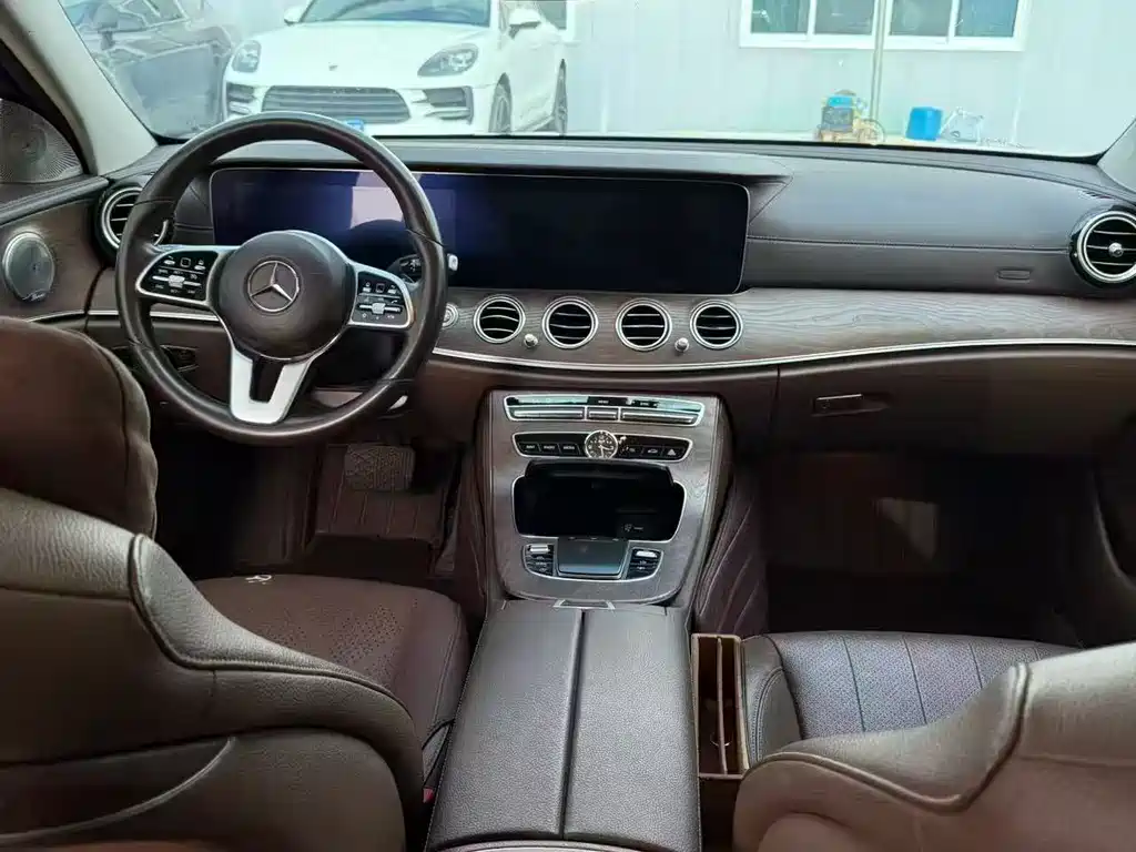 Mercedes-Benz E-Class 2020 — фото 6