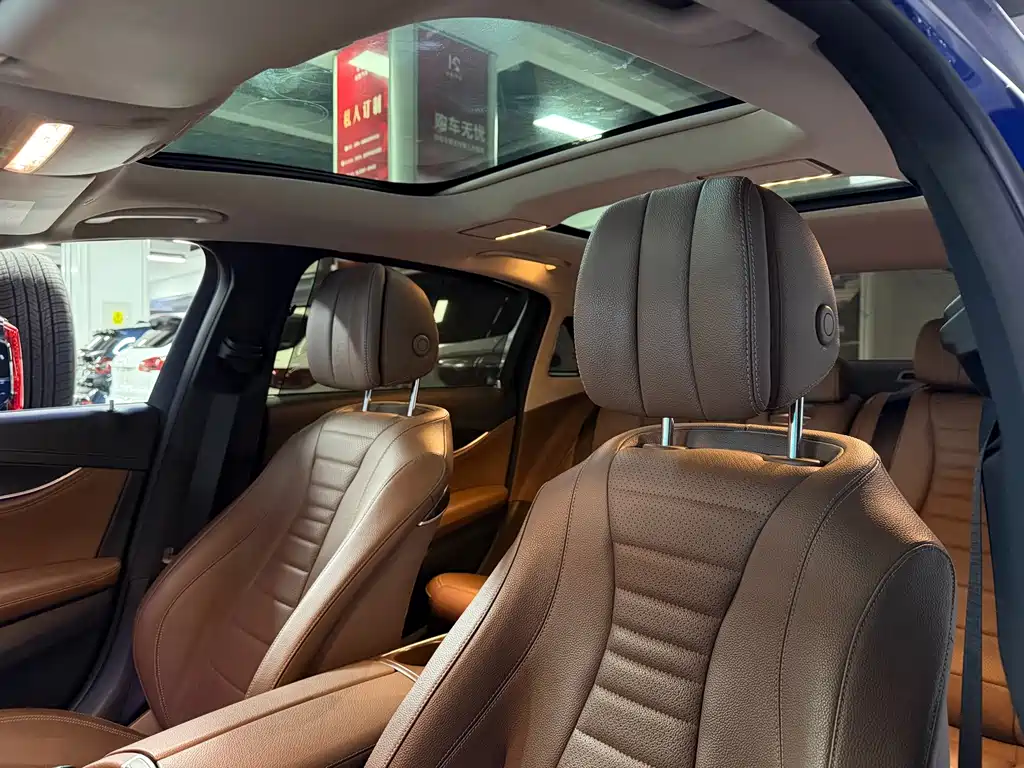 Mercedes-Benz E-Class 2017 — фото 17