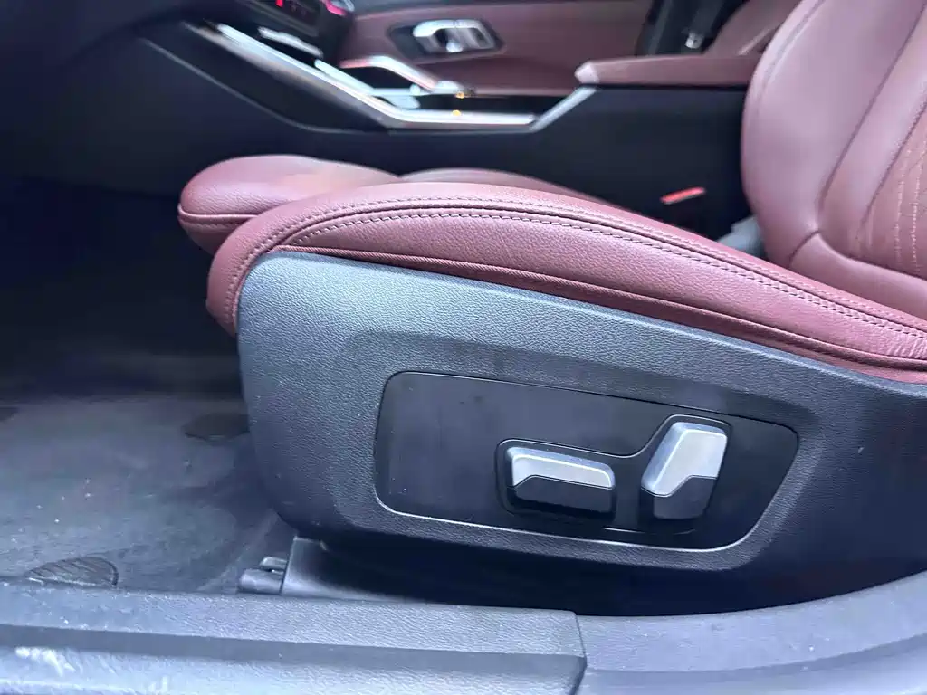 BMW 3 Series 2023 — фото 18