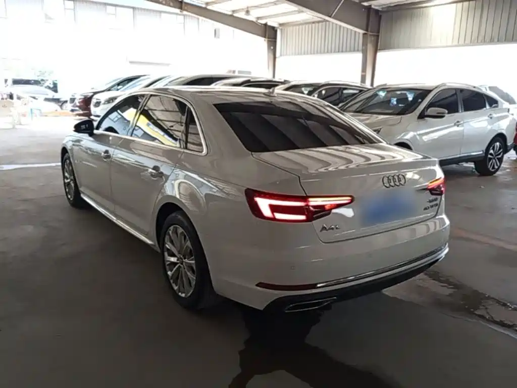 Audi A4L 2020