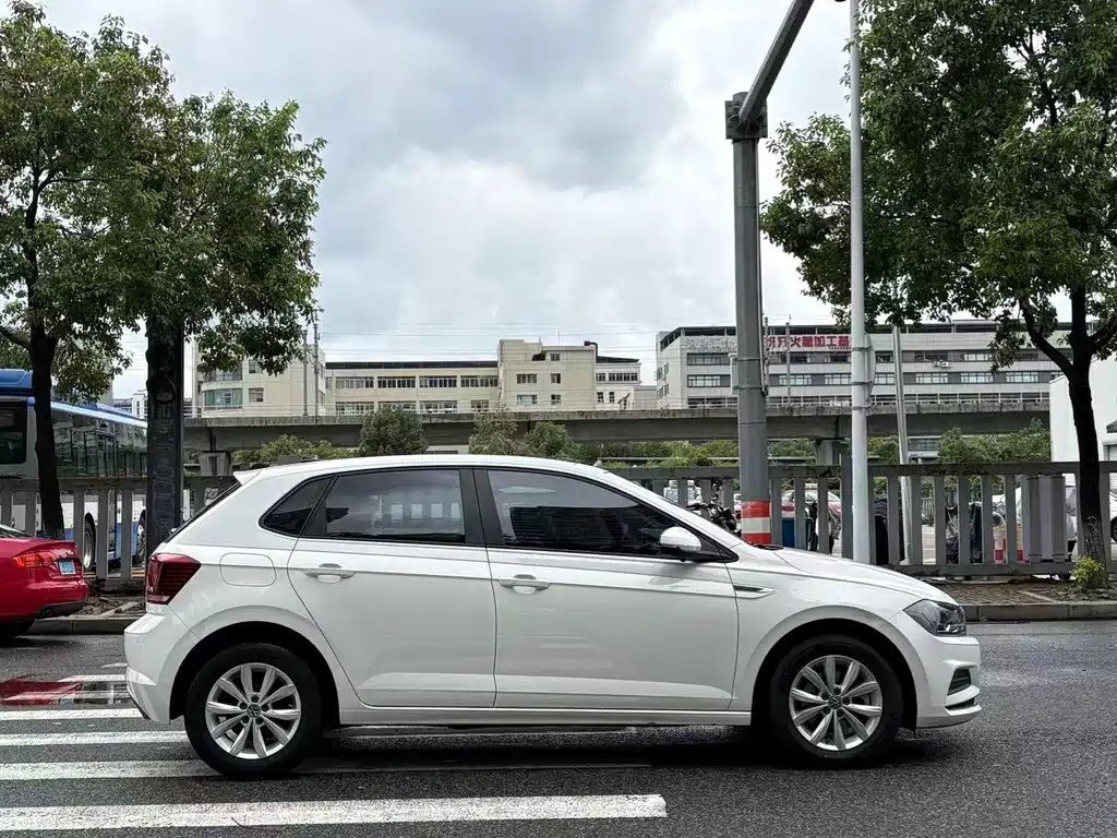 Volkswagen Polo 2021