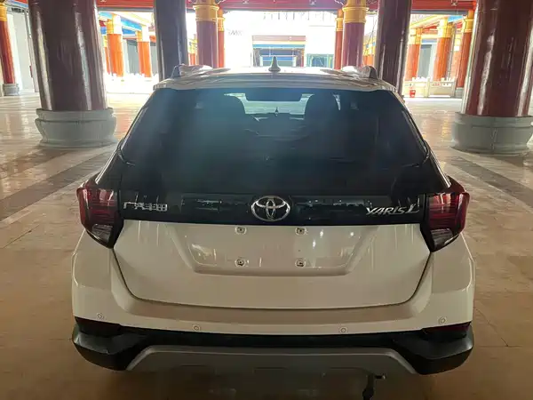 Toyota Yaris L 2023