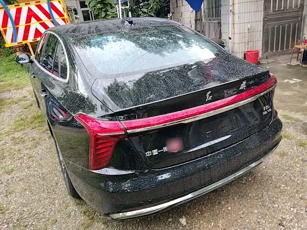 Hongqi H5 2022