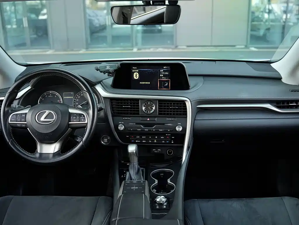 Lexus RX 2022 — фото 16